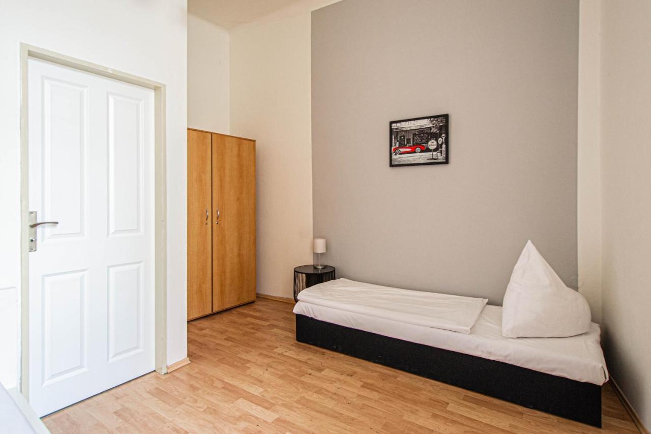 For Celebrations Spacious 3bdr With Balcony Prag