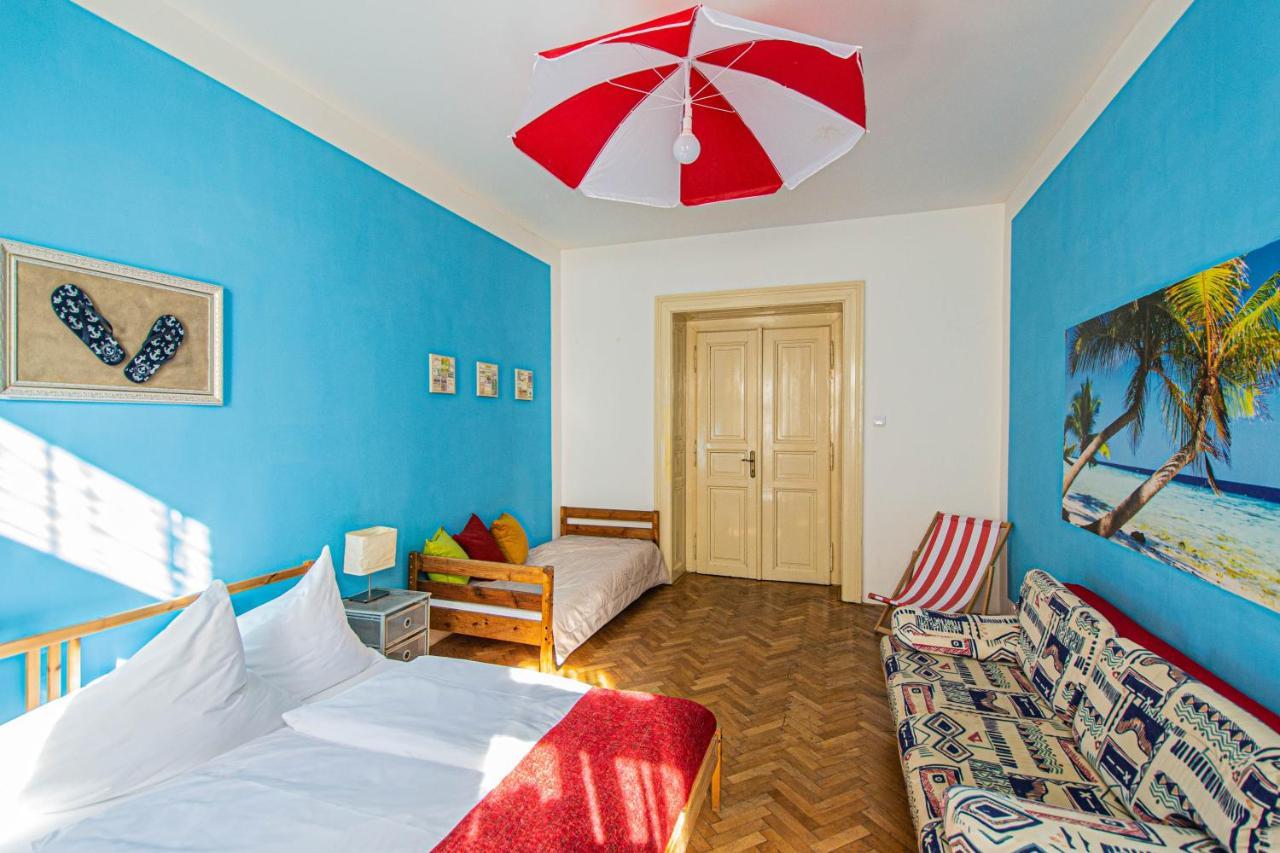 For Celebrations Spacious 3bdr With Balcony Prag